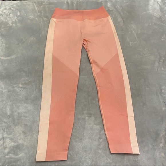 Lululemon Ebb to Train Tight Abstract Pink 21368 - Picture 5 of 13